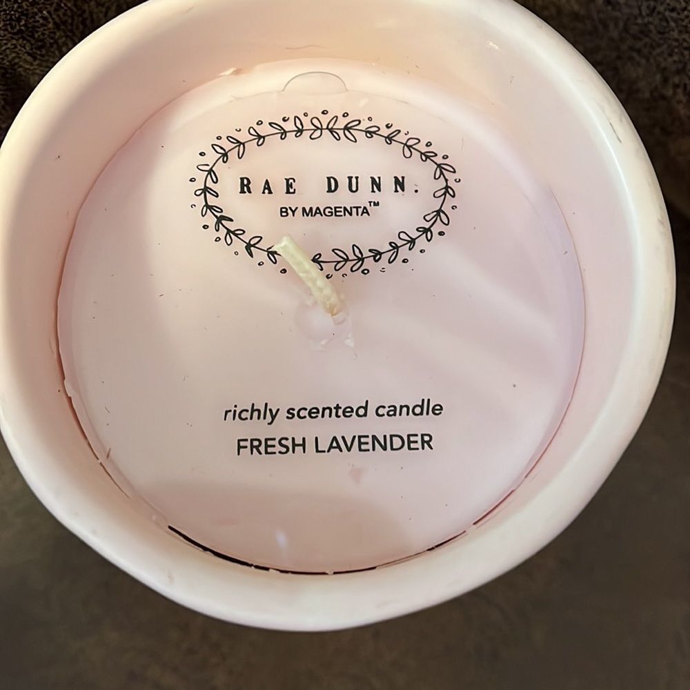New Rae Dunn candle - Picture 2 of 2